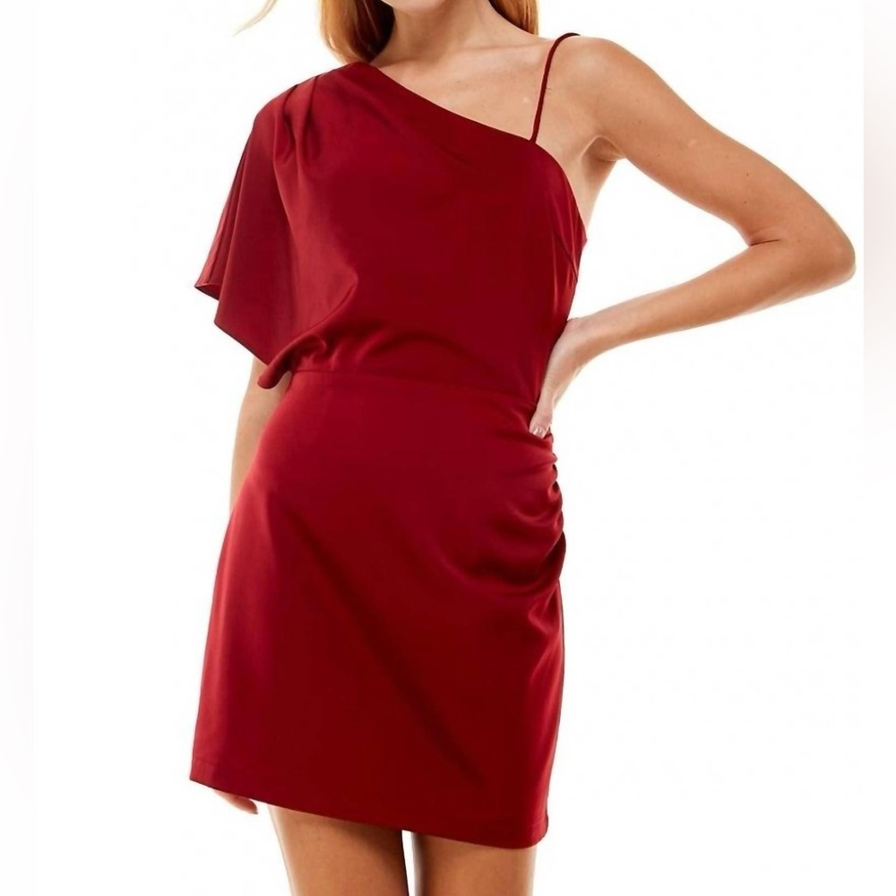 TCEC One-Shoulder Red Dress